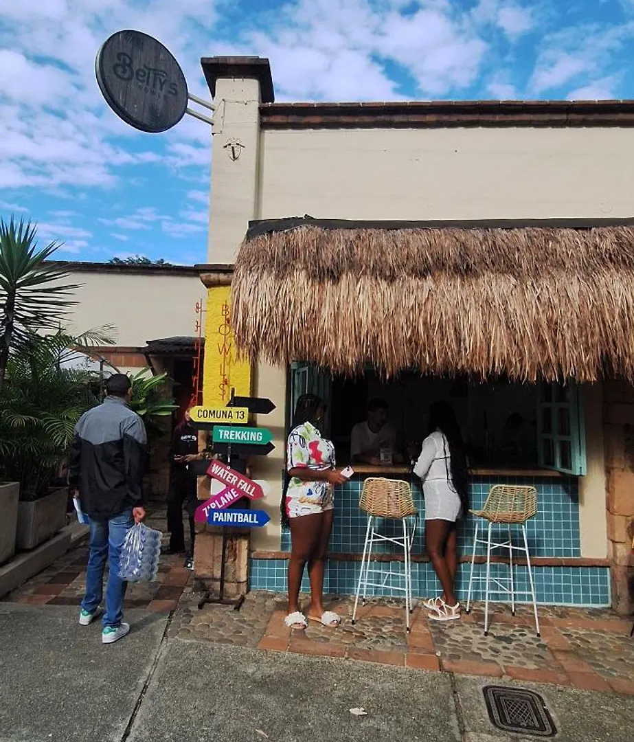 Yolo Hostel Medellin