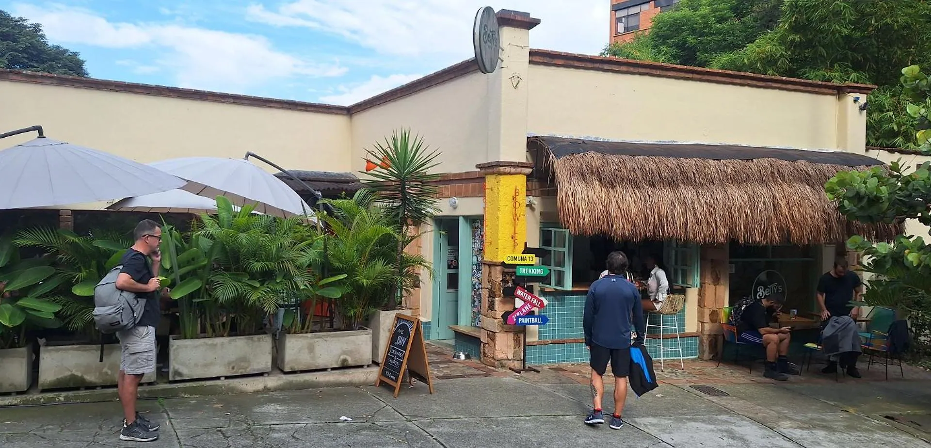 Yolo Hostel Medellin