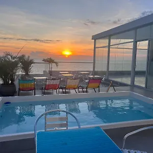 Hernandez Hotel